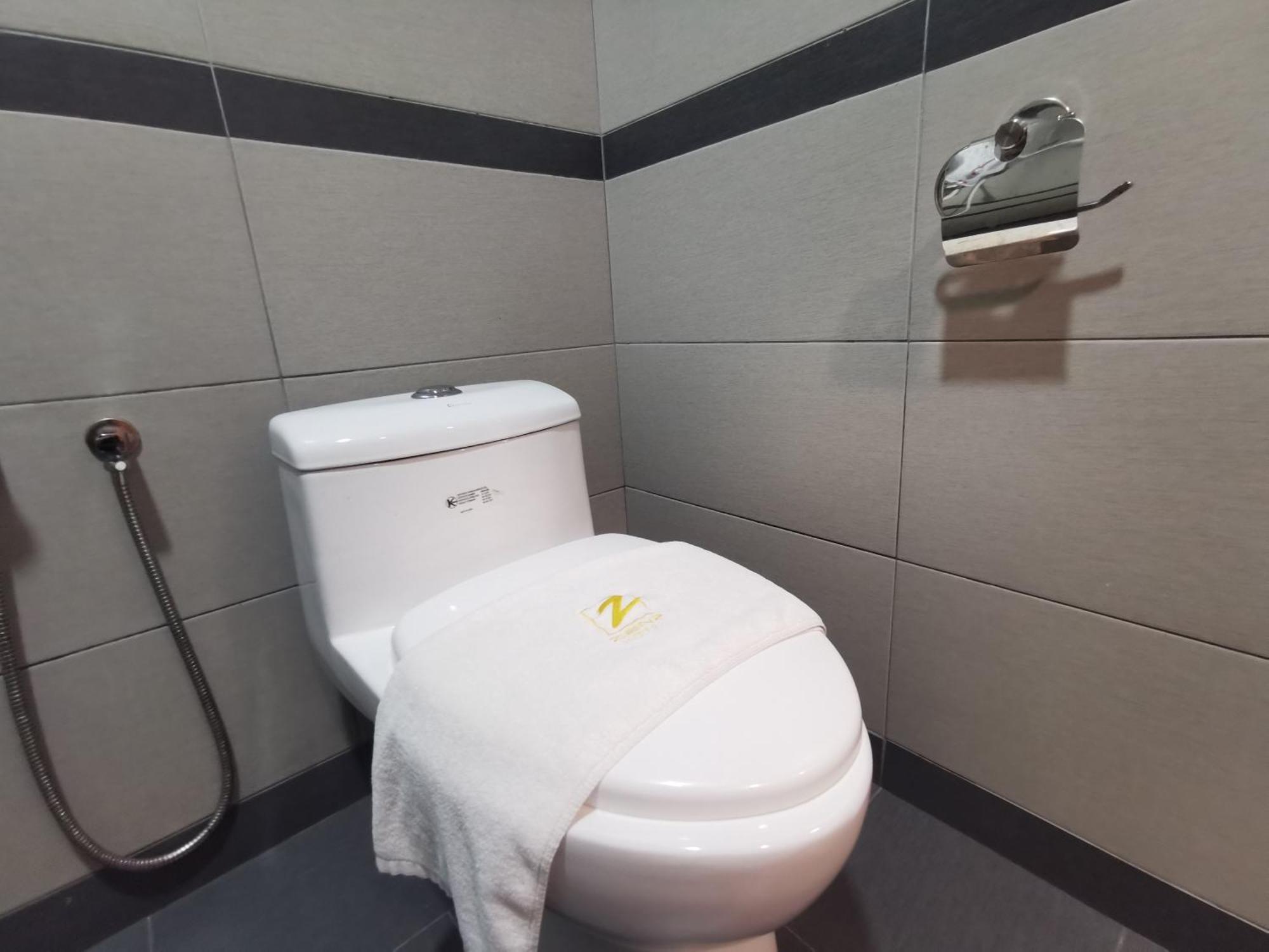 Zenz Hotel Kulai Exteriér fotografie