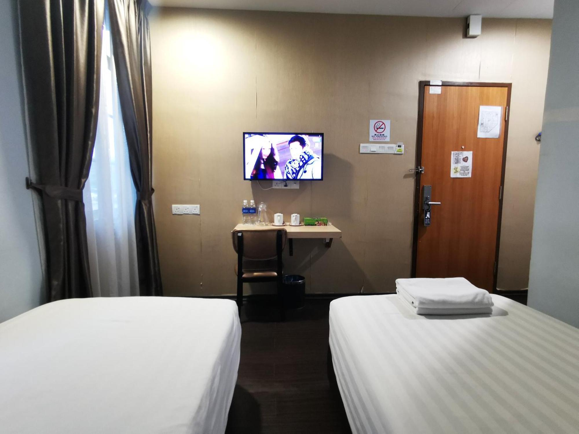 Zenz Hotel Kulai Exteriér fotografie