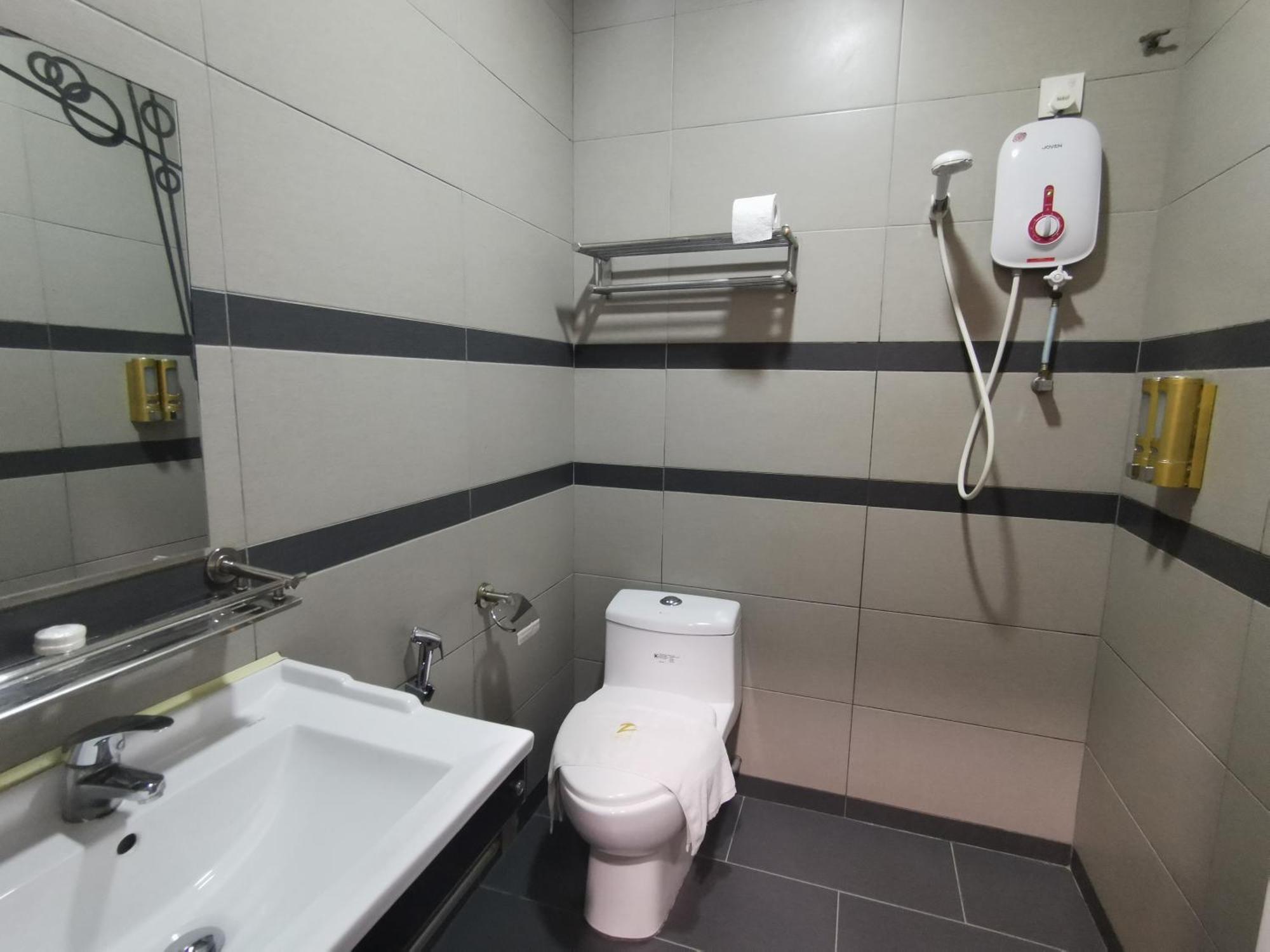 Zenz Hotel Kulai Exteriér fotografie