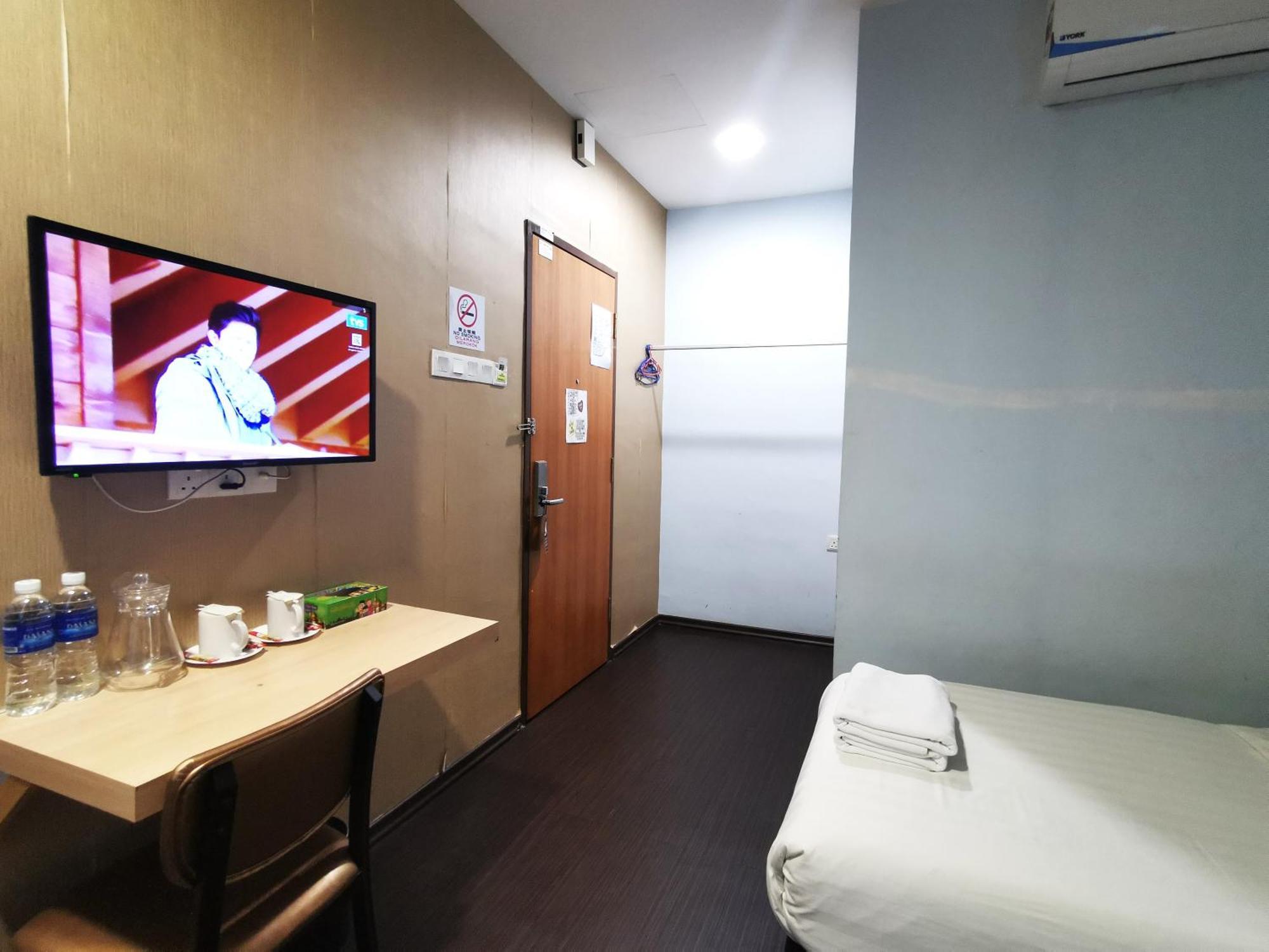 Zenz Hotel Kulai Exteriér fotografie