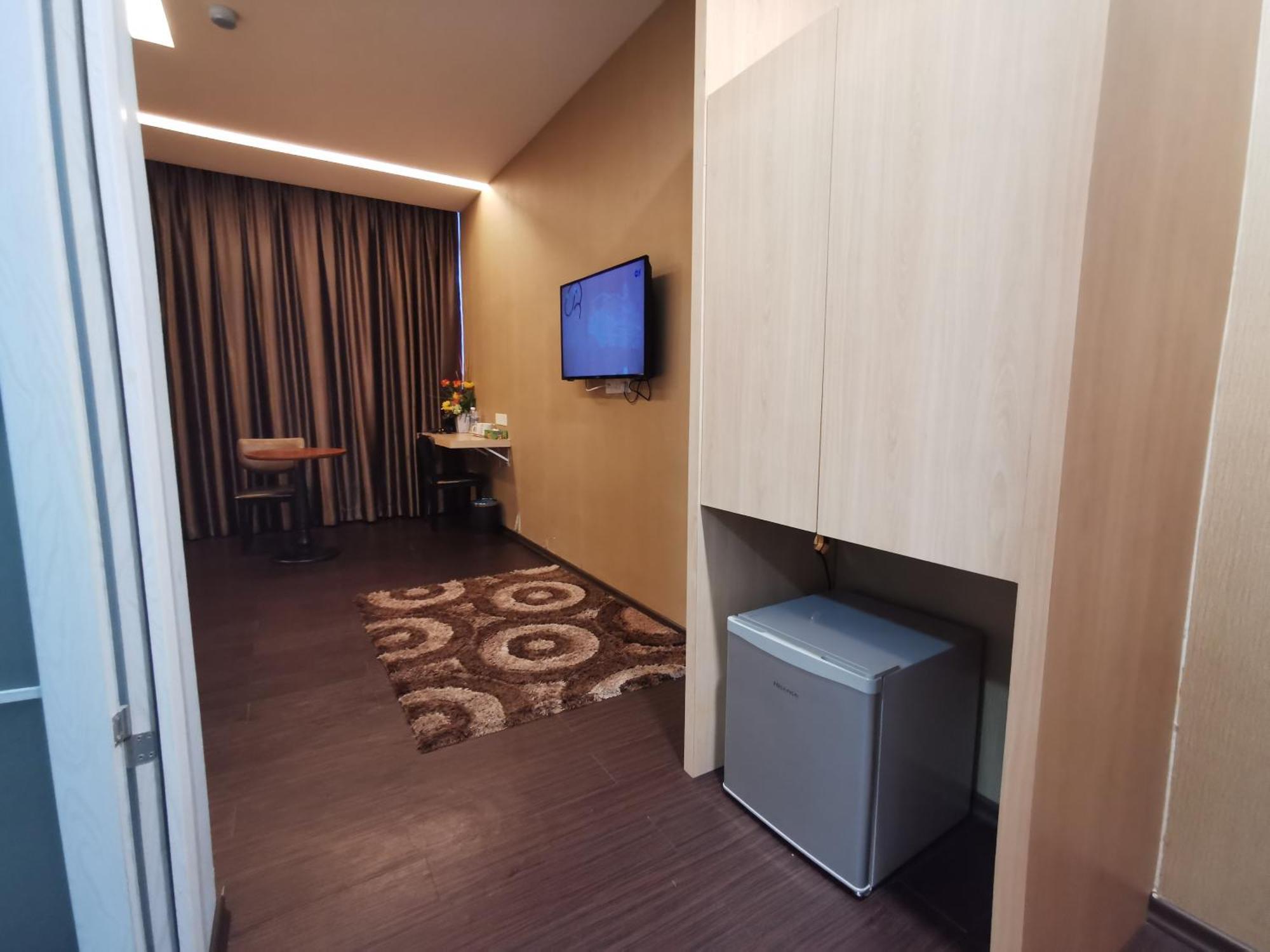 Zenz Hotel Kulai Exteriér fotografie